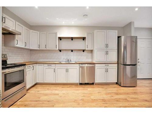 40114 Range Road 28-3, Rural Lacombe County, AB - Indoor Photo Showing Kitchen