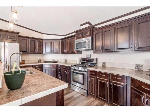 445057 Range Road 33, Rural Ponoka County, AB - Indoor Photo Showing Kitchen With Stainless Steel Kitchen With Double Sink