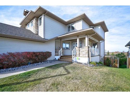 76 Burris Pointe, Lacombe, AB - Outdoor