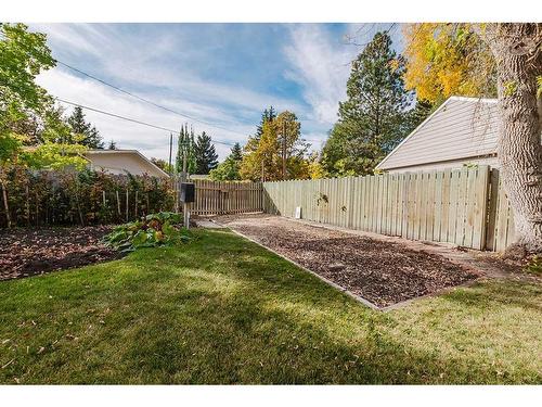 4529 35 Street Crescent, Red Deer, AB - Outdoor