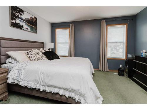 143 Deschner Close, Red Deer, AB - Indoor Photo Showing Bedroom