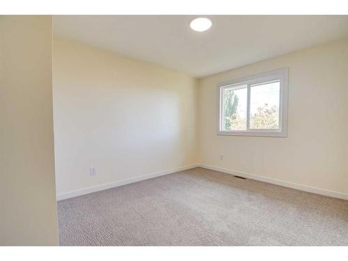 120 Pamely Avenue, Red Deer, AB - Indoor Photo Showing Other Room