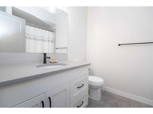 77 Longmire Close, Red Deer, AB - Indoor Photo Showing Bathroom