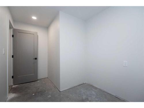 77 Longmire Close, Red Deer, AB - Indoor Photo Showing Other Room