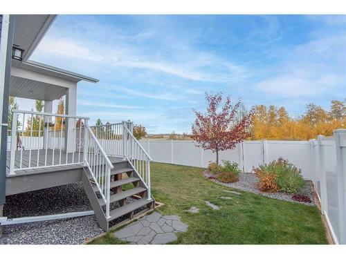 77 Longmire Close, Red Deer, AB - Outdoor