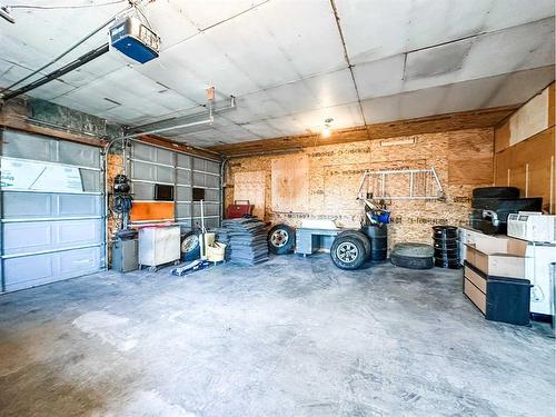 5715 50A Avenue, Stettler, AB - Indoor Photo Showing Garage