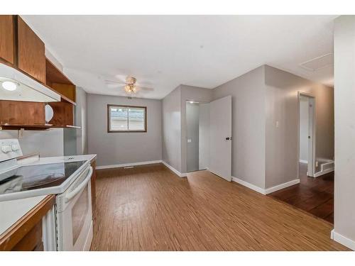 5313 36A Street, Innisfail, AB - Indoor Photo Showing Kitchen