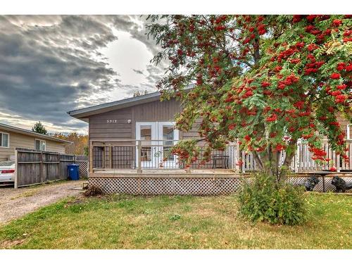 5313 36A Street, Innisfail, AB - Outdoor With Deck Patio Veranda