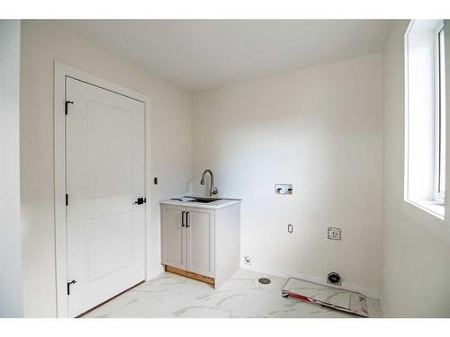 13 Larratt Close, Red Deer, AB - Indoor Photo Showing Other Room