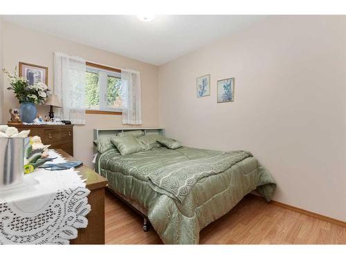 6108 42 Avenue, Camrose, AB - Indoor Photo Showing Bedroom