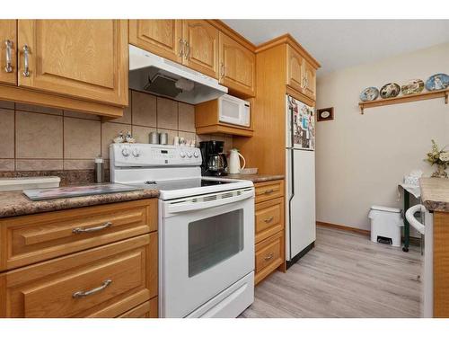 6108 42 Avenue, Camrose, AB - Indoor Photo Showing Kitchen