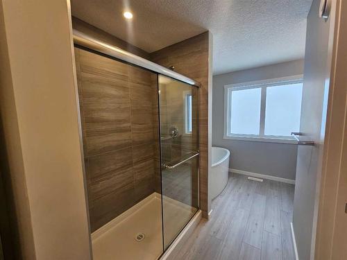 84 Key Cove Sw, Airdrie, AB - Indoor Photo Showing Bathroom