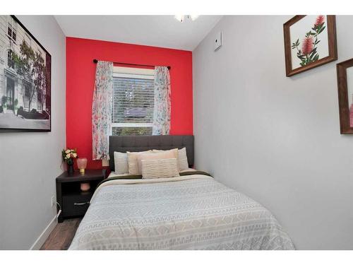 17 Hummingbird Lane, Half Moon Bay, AB - Indoor Photo Showing Bedroom