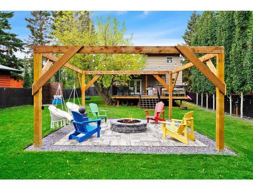 17 Hummingbird Lane, Half Moon Bay, AB - Outdoor With Deck Patio Veranda With Backyard