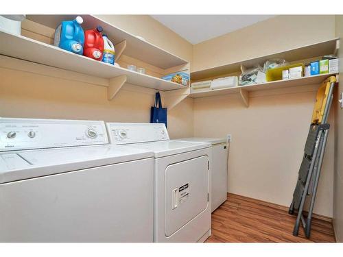 2-5120 52 Street, Lacombe, AB - Indoor Photo Showing Laundry Room