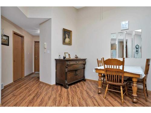 2-5120 52 Street, Lacombe, AB - Indoor Photo Showing Dining Room