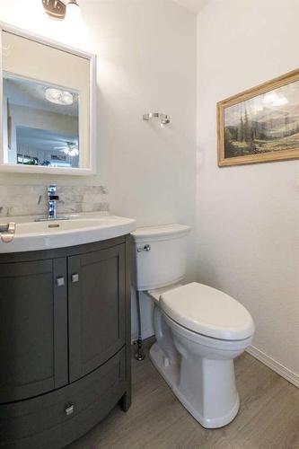 6027 69 Avenue, Rocky Mountain House, AB - Indoor Photo Showing Bathroom