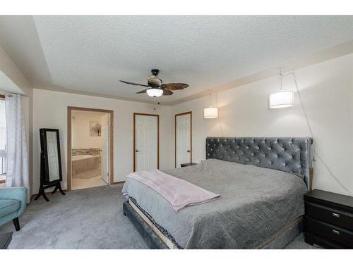 6027 69 Avenue, Rocky Mountain House, AB - Indoor Photo Showing Bedroom