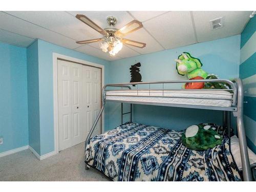 6027 69 Avenue, Rocky Mountain House, AB - Indoor Photo Showing Bedroom