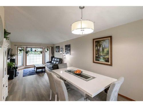 6027 69 Avenue, Rocky Mountain House, AB - Indoor Photo Showing Dining Room