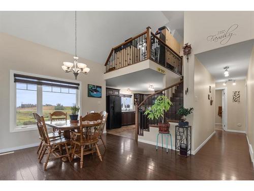 20-25122 Township Road 382.5, Rural Lacombe County, AB - Indoor Photo Showing Dining Room