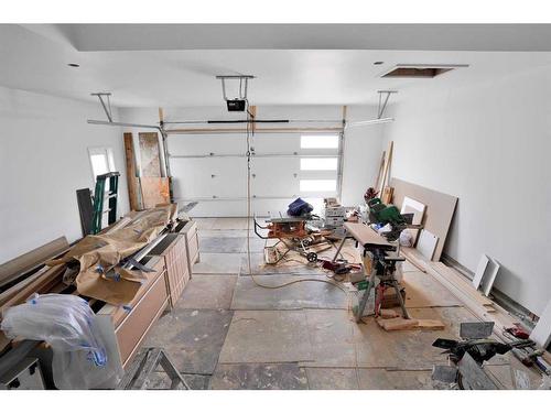 6613 58 Avenue, Innisfail, AB - Indoor Photo Showing Garage