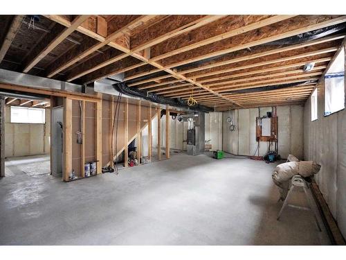 6613 58 Avenue, Innisfail, AB - Indoor Photo Showing Basement