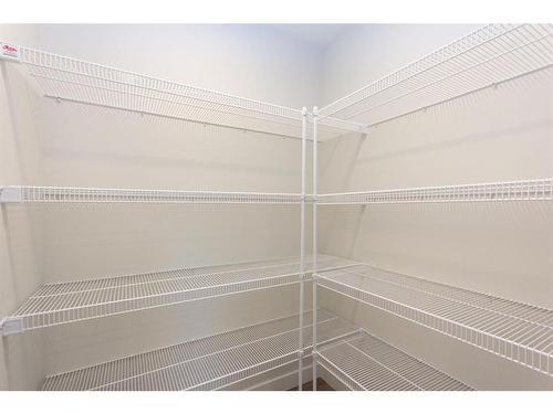 6312 58 Street, Ponoka, AB - Indoor With Storage