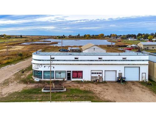 4806 50 St., Holden, AB 