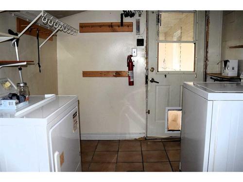 3938 45 Street, Red Deer, AB - Indoor Photo Showing Laundry Room