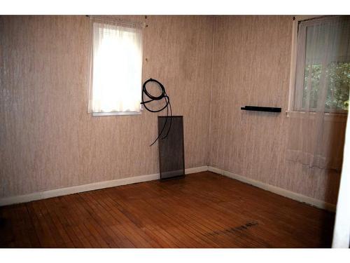 3938 45 Street, Red Deer, AB - Indoor Photo Showing Other Room