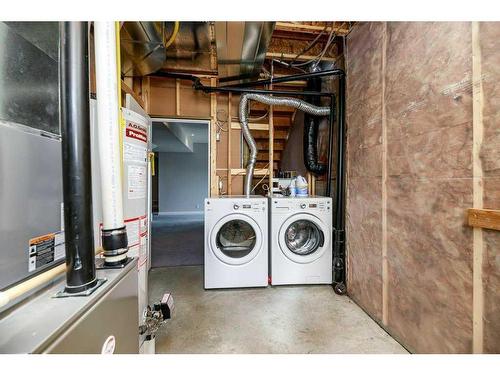 34342 Scollard Road, Rural Stettler No. 6, County Of, AB - Indoor Photo Showing Laundry Room