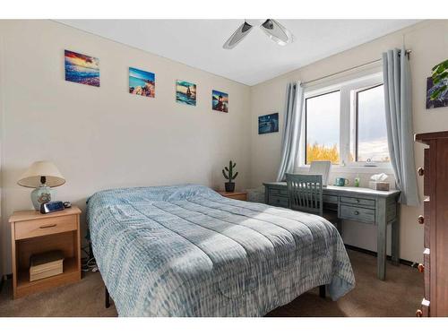 #654-22113 Township Road 440, Rural Camrose County, AB - Indoor Photo Showing Bedroom