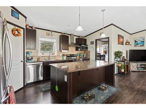 #654-22113 Township Road 440, Rural Camrose County, AB - Indoor Photo Showing Kitchen With Upgraded Kitchen