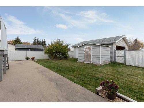 6520 49 Avenue, Camrose, AB - Outdoor