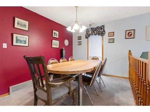 6520 49 Avenue, Camrose, AB - Indoor Photo Showing Dining Room