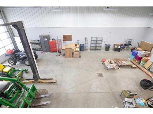 39052 Range Road 270, Rural Red Deer County, AB - Indoor