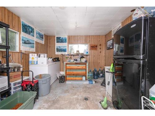 44250 Rr 174, Rosalind, AB - Indoor