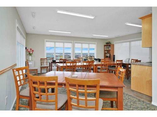 306-4425 Heritage Way, Lacombe, AB - Indoor Photo Showing Dining Room