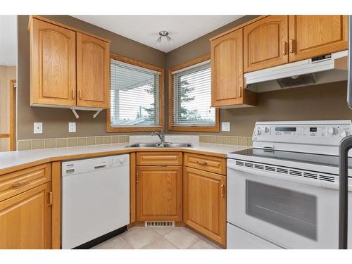 11 Lafond Drive, Tofield, AB - Indoor Photo Showing Kitchen With Double Sink