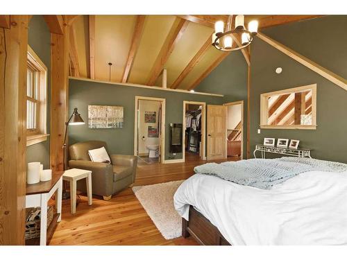 276 Canal Street, Rural Ponoka County, AB - Indoor Photo Showing Bedroom