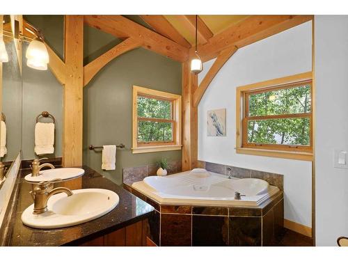 276 Canal Street, Rural Ponoka County, AB - Indoor Photo Showing Bathroom