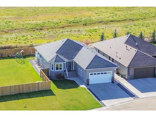 6923 Meadowview Close, Stettler, AB - Outdoor