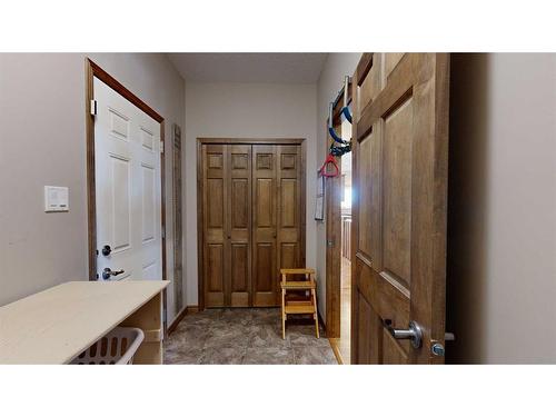 6923 Meadowview Close, Stettler, AB - Indoor Photo Showing Other Room