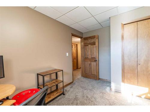 6923 Meadowview Close, Stettler, AB - Indoor Photo Showing Other Room