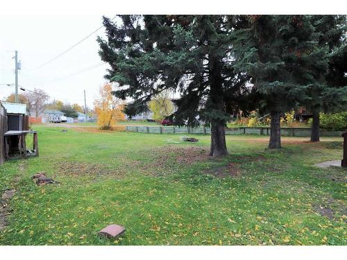 3911 46 Street, Ponoka, AB - Outdoor