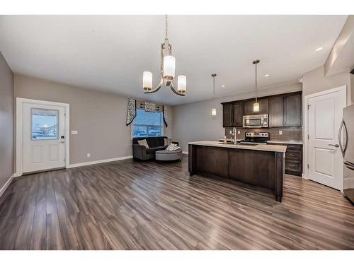 51 Reid Court, Sylvan Lake, AB - Indoor Photo Showing Kitchen