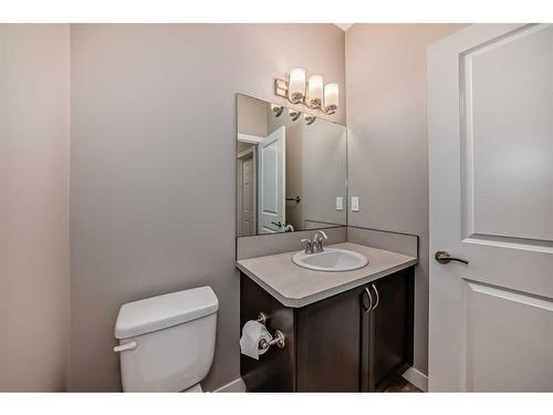 51 Reid Court, Sylvan Lake, AB - Indoor Photo Showing Bathroom