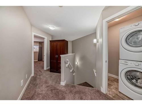 51 Reid Court, Sylvan Lake, AB - Indoor Photo Showing Laundry Room