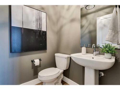 52 Legacy Forest Landing Se, Calgary, AB - Indoor Photo Showing Bathroom